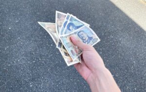 【悲報】軍団の打ち子さん40万持って飛ぶｗｗ
