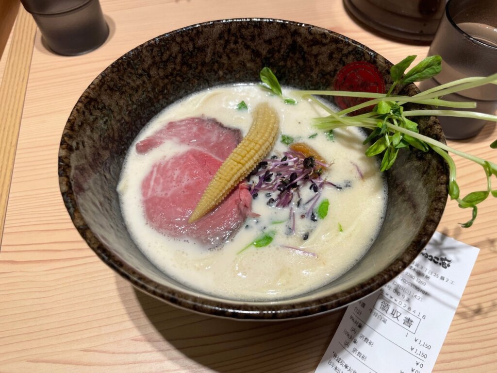 難波ラーメン一座　ぎゅっこ志「濃厚牛骨ラーメン1,000円（+150円替え玉）」